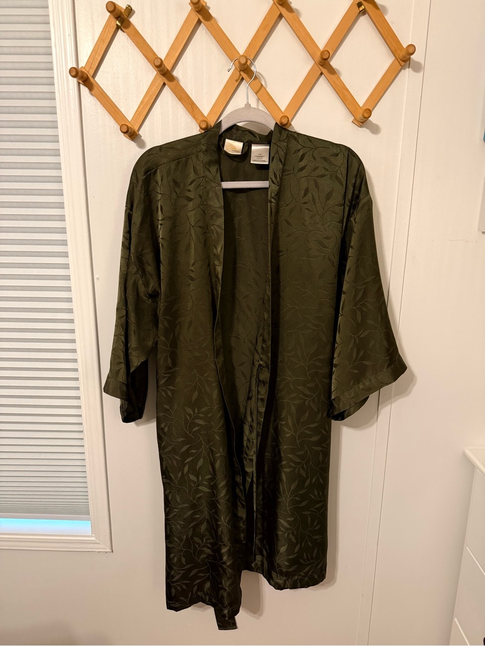 Olive Leaf-Textured Satin Kimono Robe - Women's Intimates & Sleepwear
